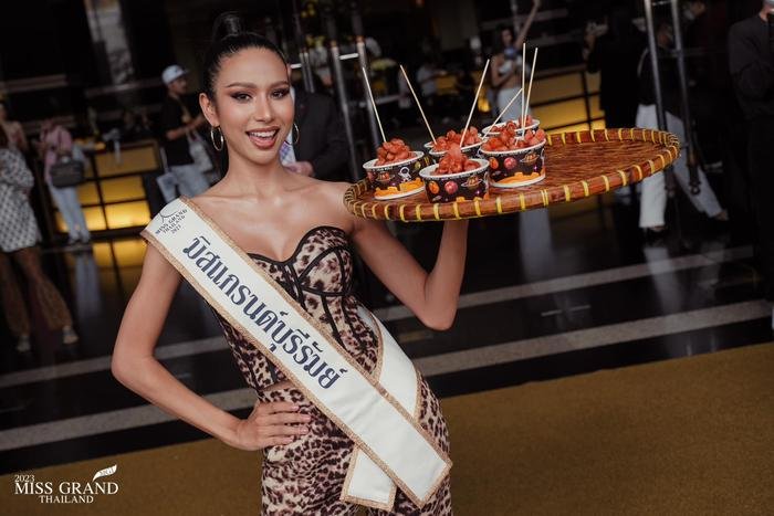 Miss Grand Thailand 2023 gây choáng váng với thí sinh người ngoài hành tinh, nhà Sen Vàng vỗ mặt - Hình 6