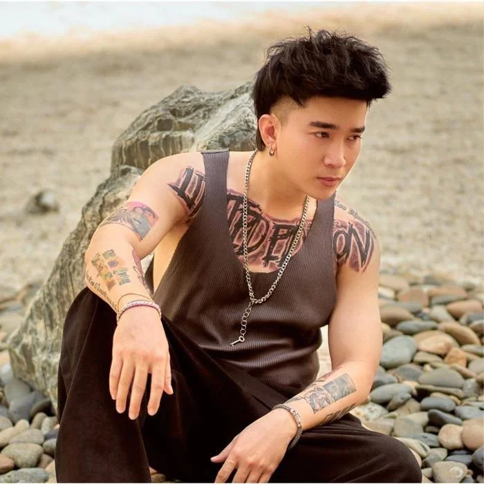 Chi Dân khóc trên livestream, xin lỗi khán giả giữa tin đồn bị công an bắt do dùng chất cấm - Hình 3