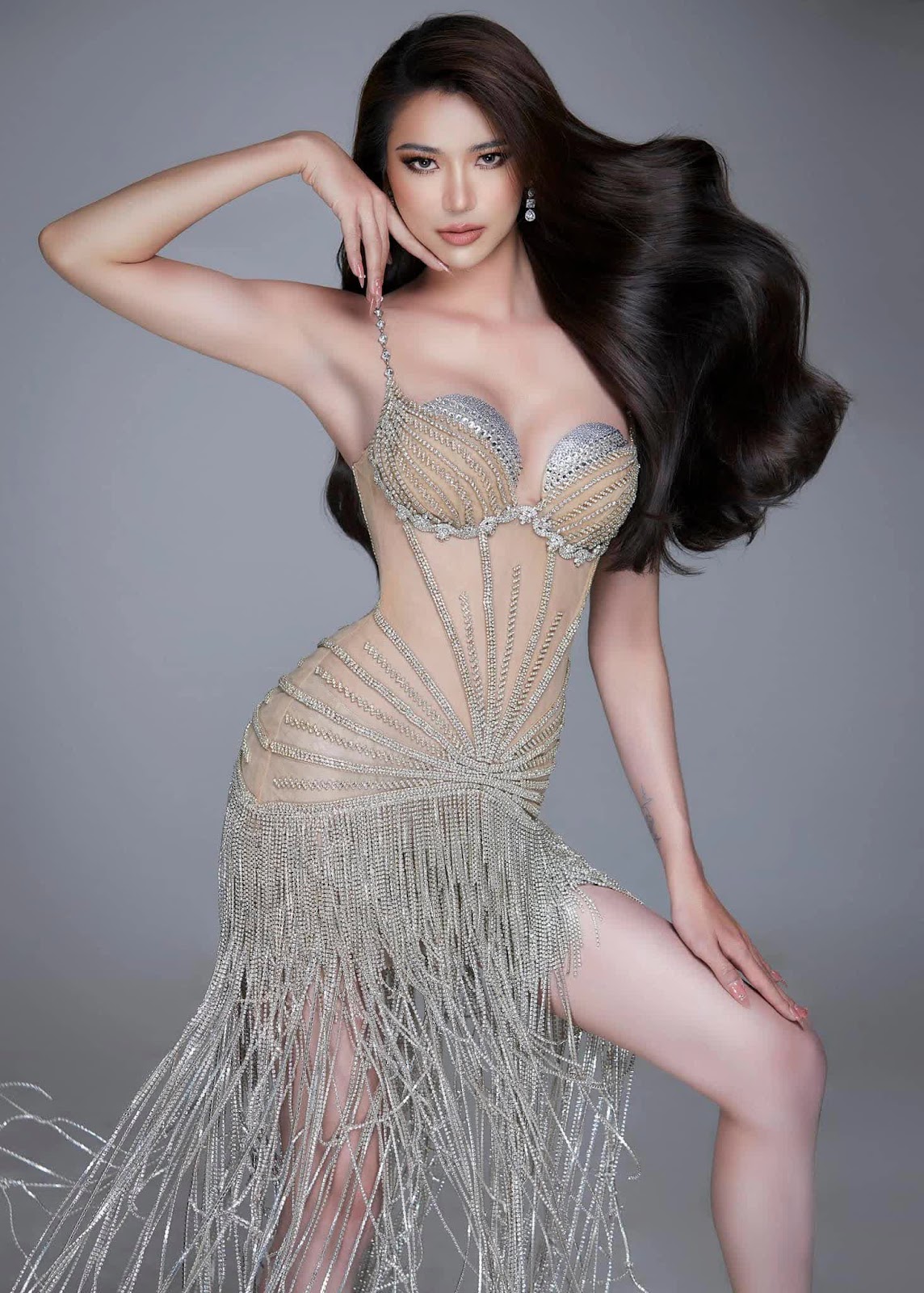 Hà Anh - MIQ 2023: Nữ MC nghị lực gặp muôn vàn khó khăn vì chuyển giới và ước mơ đăng quang - Hình 3