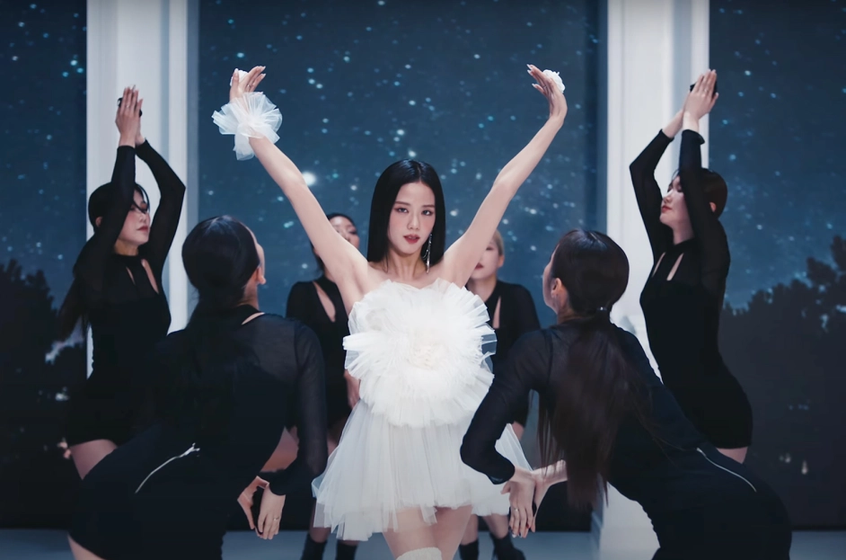 Lisa (BLACKPINK) gây chuyện điên rồ, Jisoo mắc sai lầm, thua thảm Jimin (BTS)? - Hình 8