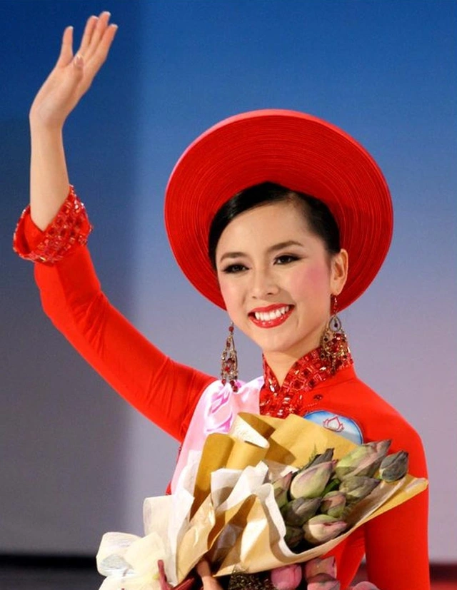 Dương Trương Thiên Lý: Mỹ nhân bí ẩn nhất showbiz và ồn ào chiếm tài sản nghìn tỷ của bố chồng? - Hình 3