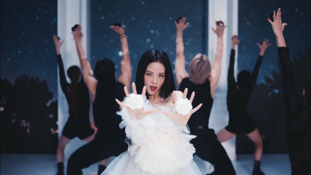 Jisoo thông báo thắng lớn với MV Flower, nói thẳng chuyện BLACKPINK không hợp nhau, tan rã sớm - Hình 4