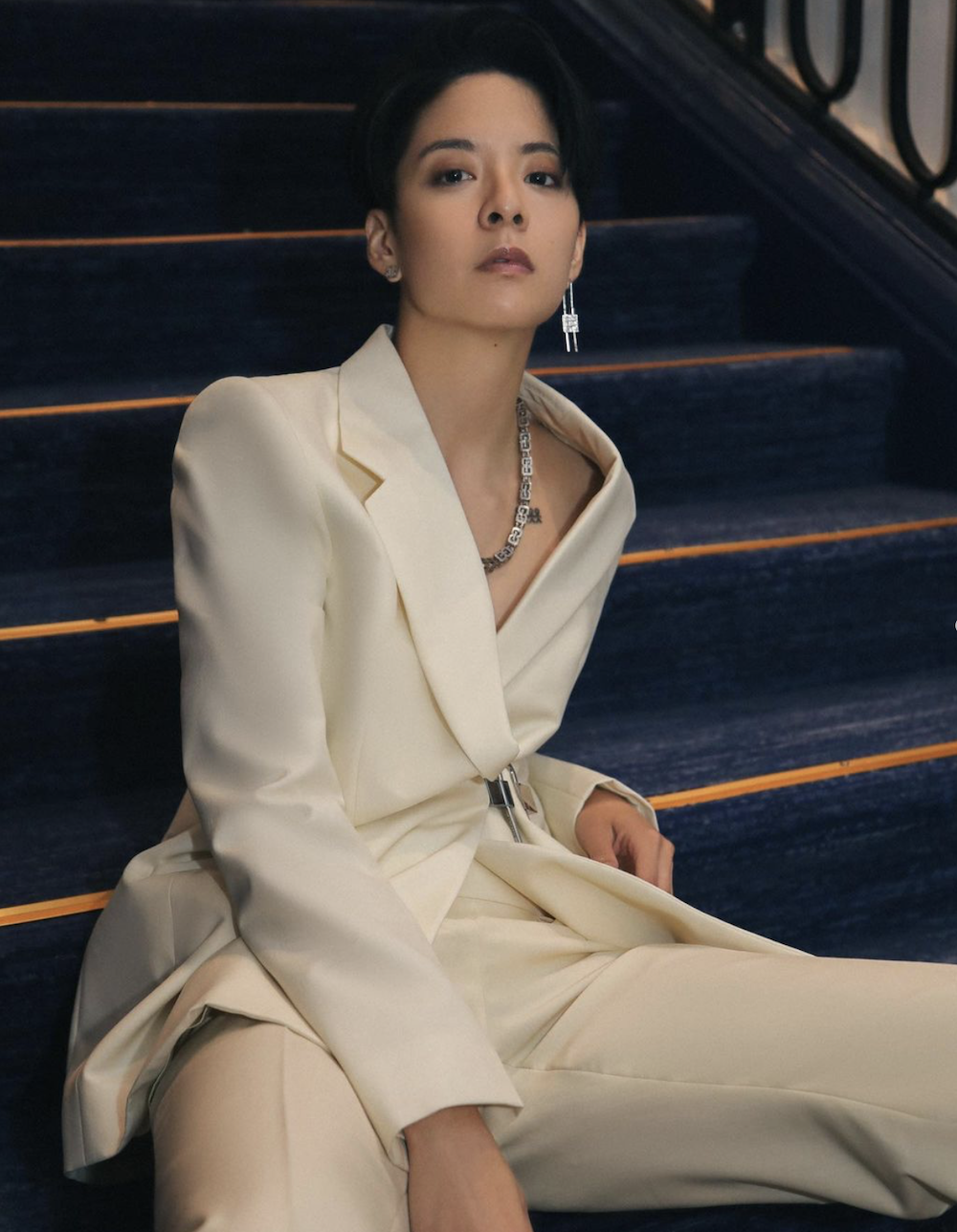 Amber Liu: Ca sĩ phi giới tính được đẩy thuyền với Chi Pu và loạt ồn ào mang thai, có bạn trai? - Hình 7