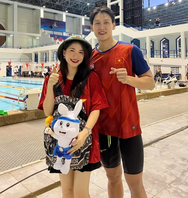 Hoa Minzy officially &quot;closed&quot; the extremely handsome swimming teacher after breaking up with the young master&#39;s lover - Photo 4