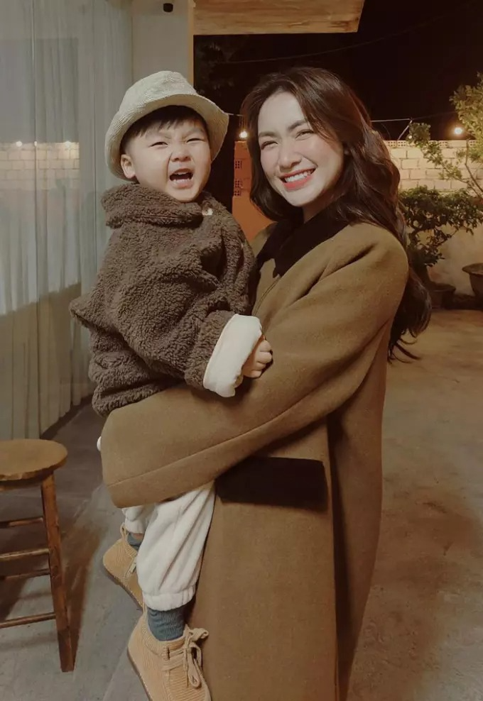 Hoa Minzy officially &quot;closed&quot; the extremely handsome swimming teacher after breaking up with the young master&#39;s lover - Photo 5