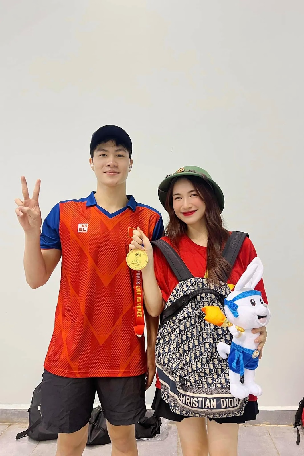 Hoa Minzy officially &quot;closed&quot; the extremely handsome swimming teacher after breaking up with the young master&#39;s lover - Photo 3