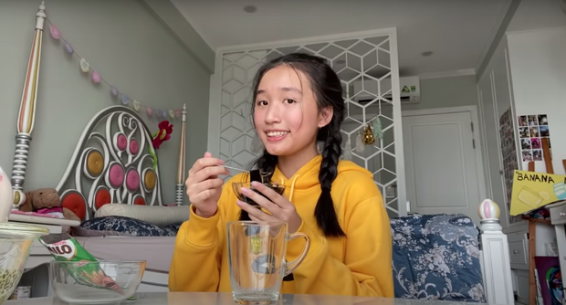 Jenny Huỳnh, Thiên Thư: 2 tiểu thư nhà giàu nổi như cồn trên Youtube, bị mang ra so sánh, ai hơn ai? - Hình 5