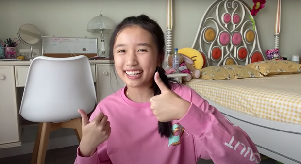Jenny Huỳnh, Thiên Thư: 2 tiểu thư nhà giàu nổi như cồn trên Youtube, bị mang ra so sánh, ai hơn ai? - Hình 2