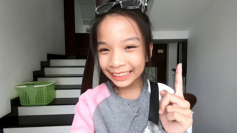 Jenny Huỳnh, Thiên Thư: 2 tiểu thư nhà giàu nổi như cồn trên Youtube, bị mang ra so sánh, ai hơn ai? - Hình 7