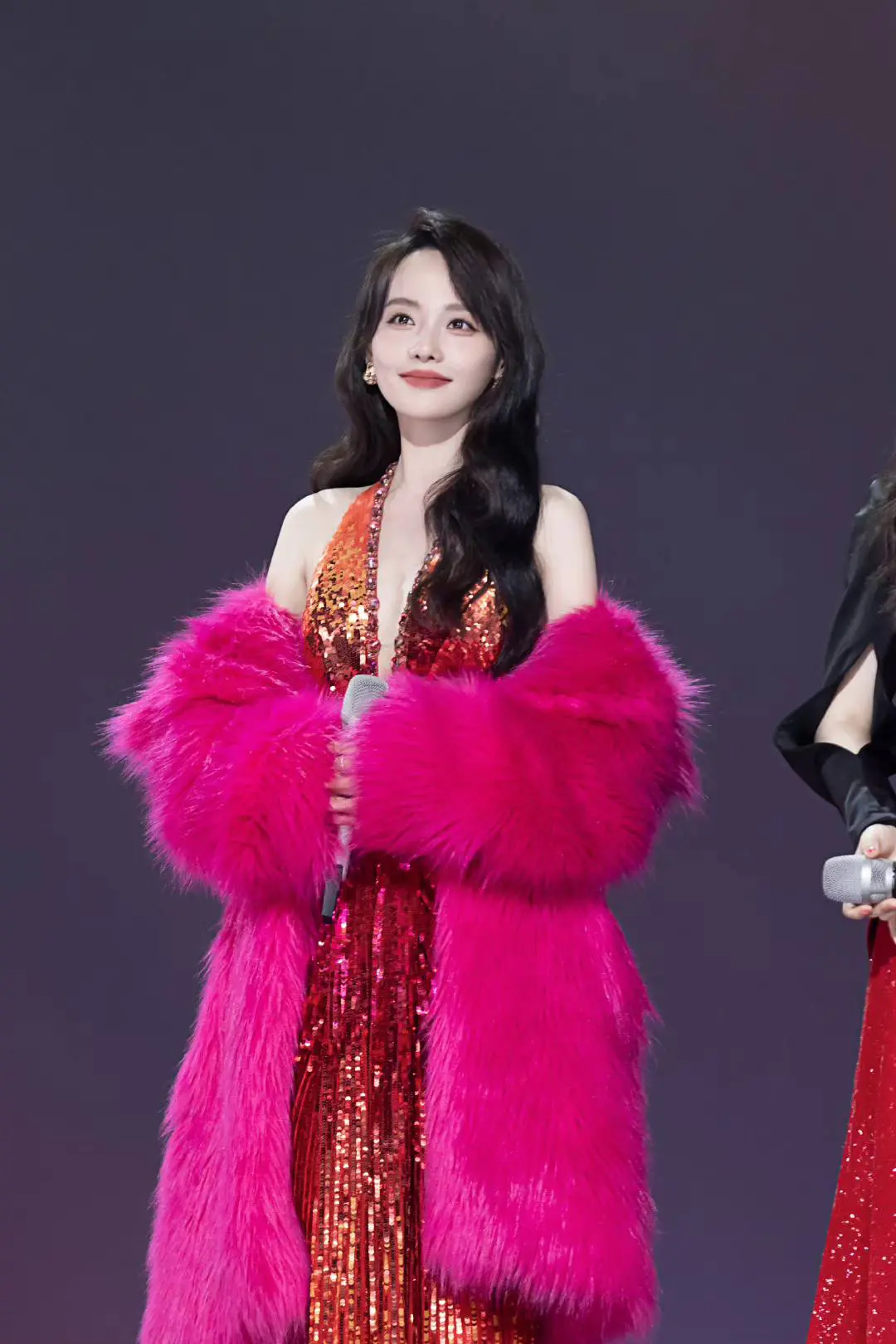 Tỷ tỷ đạp gió: Chi Pu lộ mặt thật khiến fan Trung bàn tán, quá khứ lẫy lừng của đồng đội bị bóc trần - Hình 6