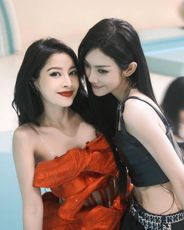 Tỷ Tỷ Đạp Gió Rẽ Sóng: Chi Pu để lộ quan hệ thật với Amber, đối thủ bị lột trần dĩ vãng đen tối - Hình 7