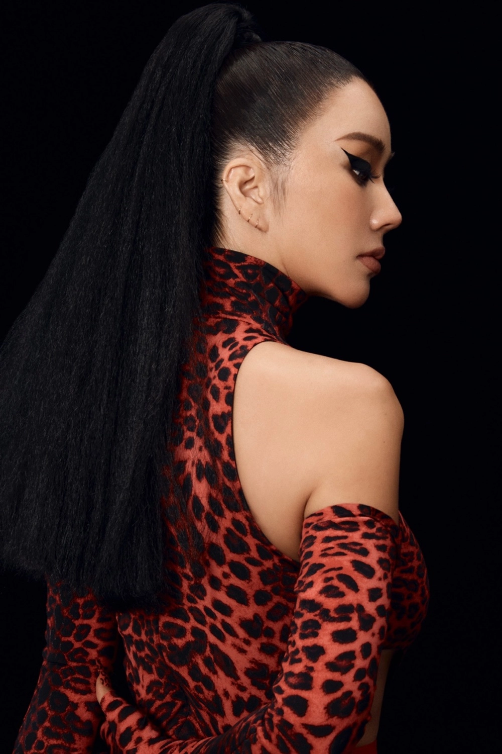 Bác sĩ Cha Uhm Jung Hwa: Madonna xứ Hàn, U60 vẫn độc thân, quyết không lấy chồng - Hình 3