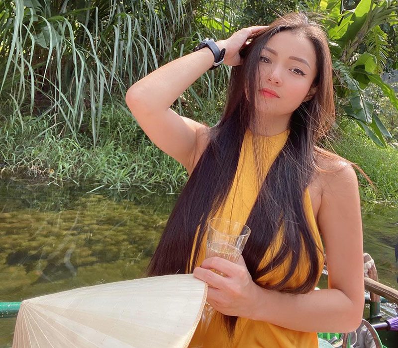 Thuy Top was accused of snatching her husband, scandalous past with Hoang Thuy Linh, now working as a TV editor - Photo 2