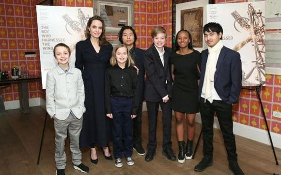 Angelina Jolie lộ mối quan hệ đặc biệt với con nuôi Maddox, hơn hẳn Pax Thiên và con ruột? - Hình 3