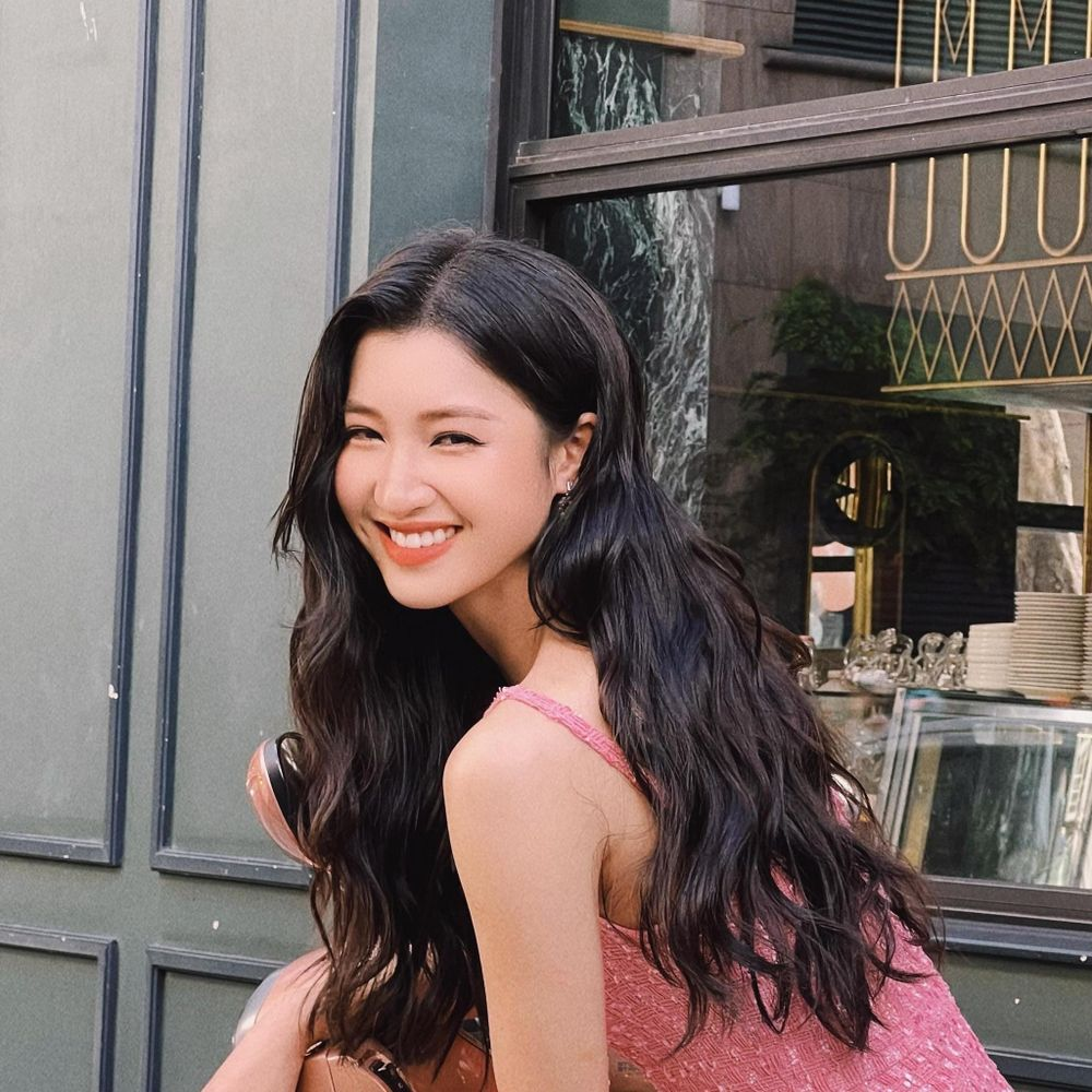Á hậu Phương Nhi gây tranh cãi, rộ tin đã nghỉ học vì bận chạy show: Bít cửa Miss International? - Hình 1