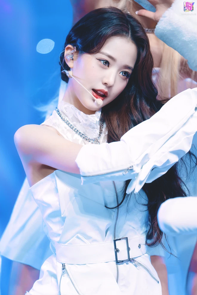 Jang Won Young: Mỹ nhân ngàn năm có một và loạt phốt lười nhảy, hát nhép, vô lễ với tiền bối? - Hình 3