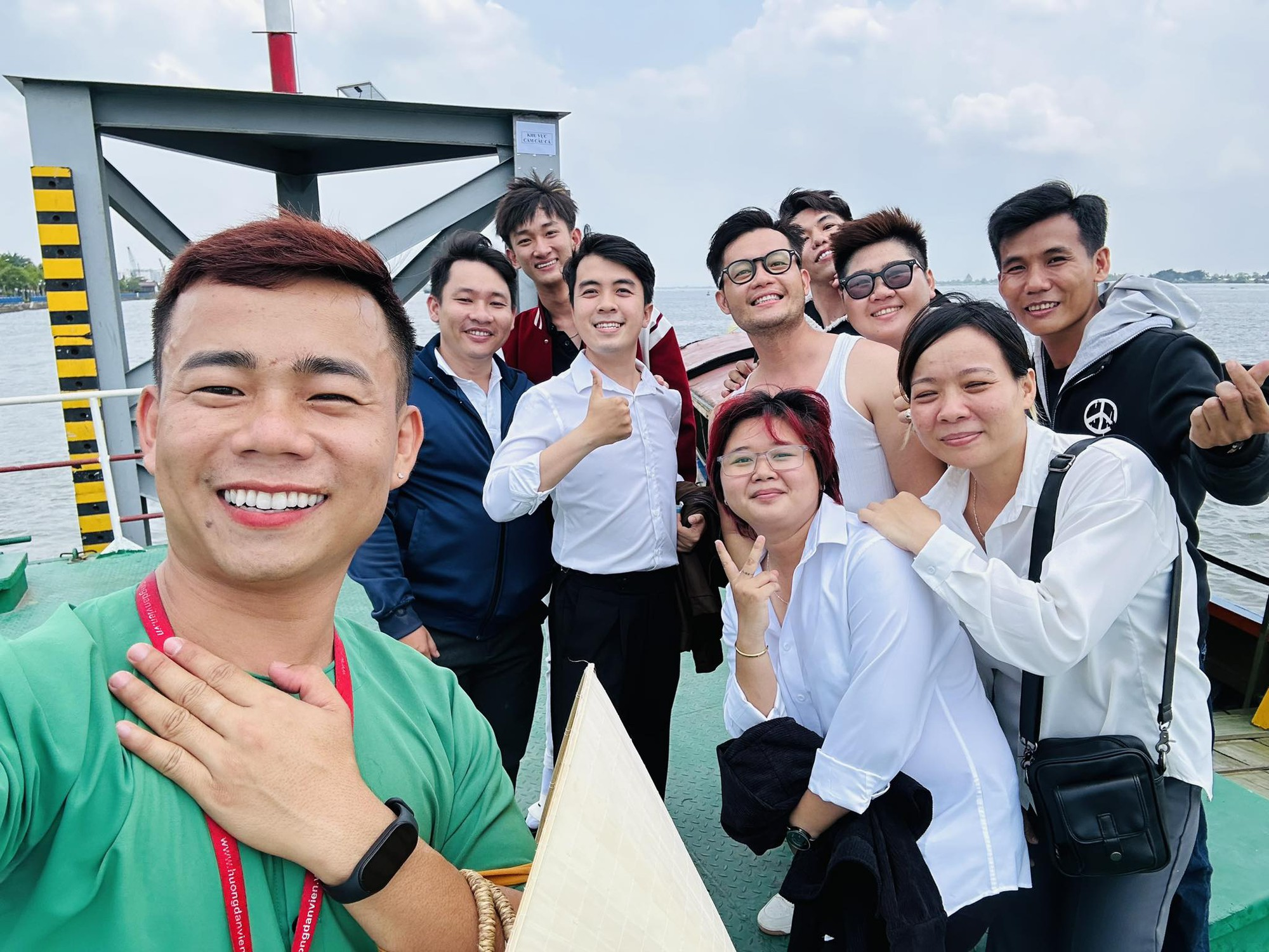 Thúy Liễu - Chàng hướng dẫn viên hài hước, 1 mình gánh còng lưng cả khu du lịch, bị đồn 1 vợ 2 con - Hình 2