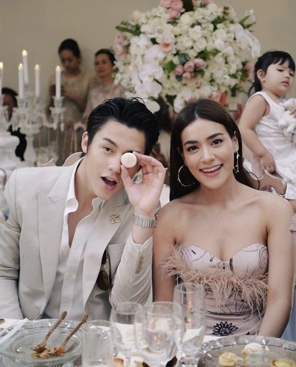 Baifern - Nine kết hôn sau thời gian tìm hiểu, CH3 đích thị là ông mối mát tay của showbiz Thái? - Hình 2
