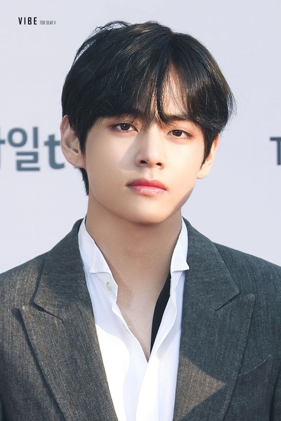 Jennie tổn thất nặng nề sau clip ôm ấp V (BTS), YG lập tức quay lưng, có động thái châm dầu vô lửa - Hình 5