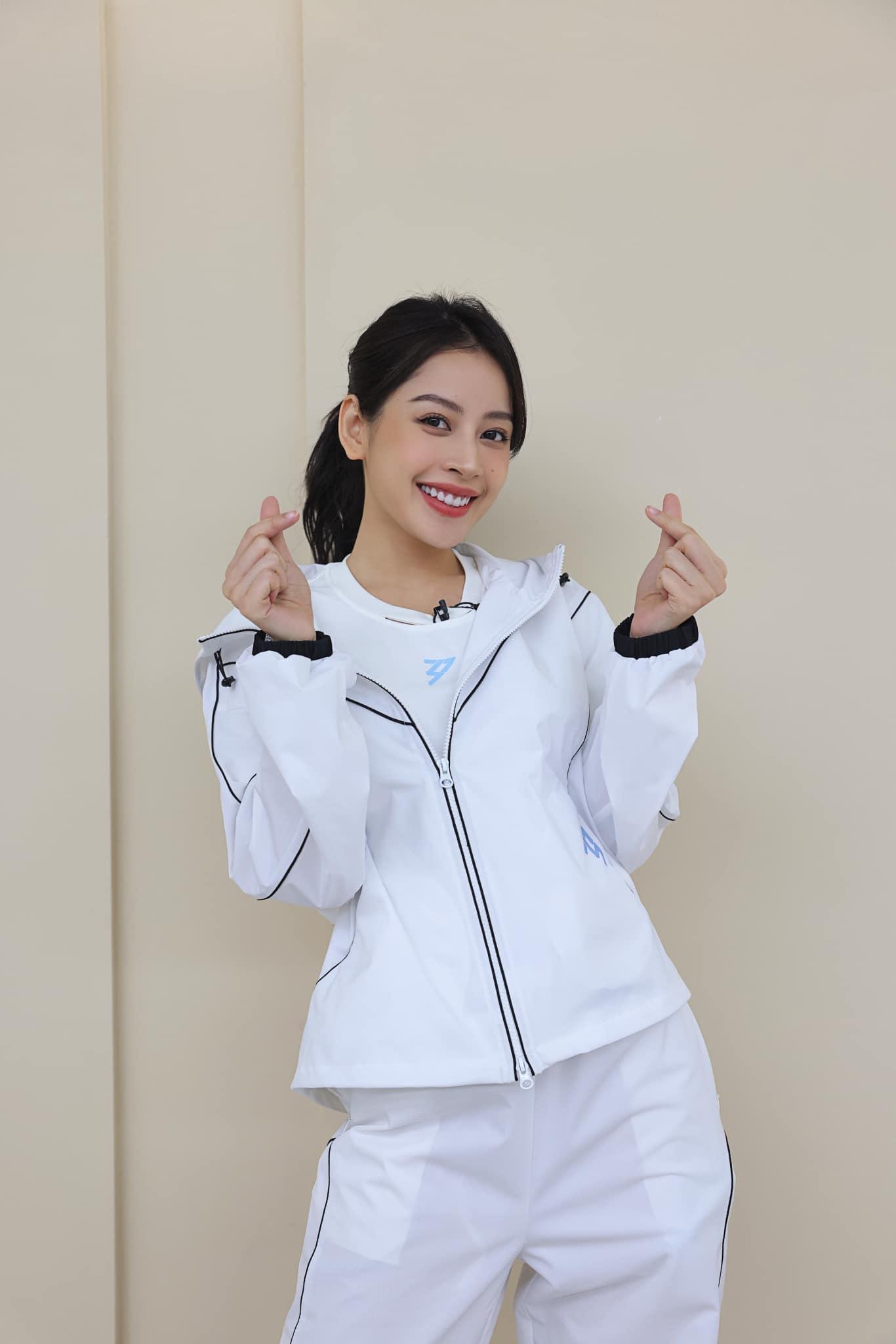 Tỷ Tỷ đạp gió: Bí mật gây sốc đằng sau body chuẩn của Chi Pu trên sóng, Cnet liệu có khen quá lời? - Hình 1