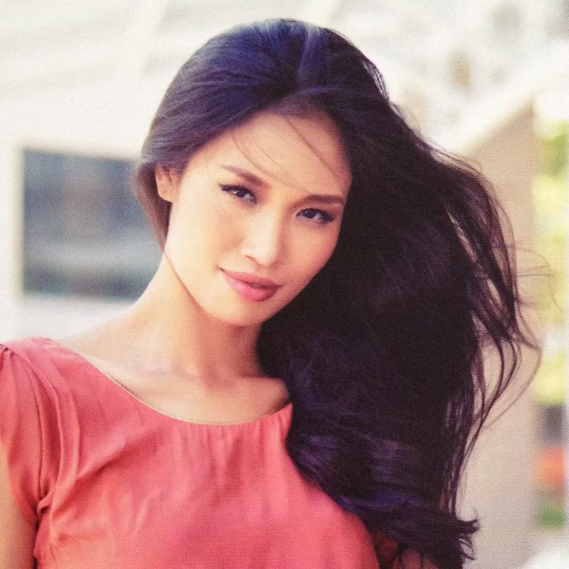 Hoàng Khánh Ngọc: Siêu mẫu đại diện Việt Nam đầu tiên tại Miss Universe và cuộc sống bí ẩn? - Hình 7
