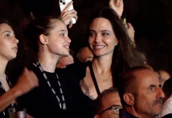 Con gái chuyển giới của Angelina Jolie bỏ nhà đi không muốn sống với mẹ, lý do gây ngỡ ngàng? - Hình 1