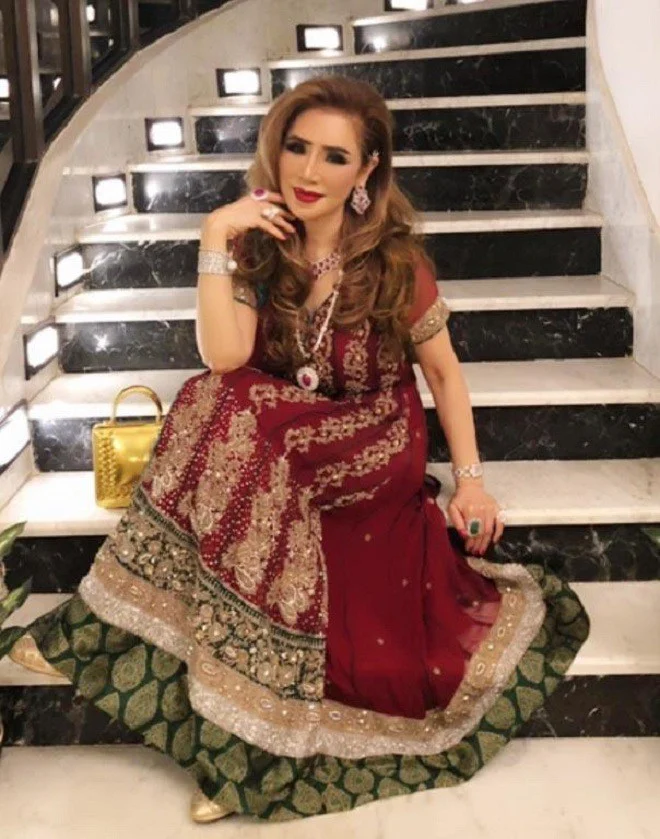 Mẹ đơn thân đổi đời nhờ làm vợ 5 của tỷ phú Dubai: Được cho 7 tỷ/ tháng, 20 vệ sĩ, đánh đổi 1 điều - Hình 2