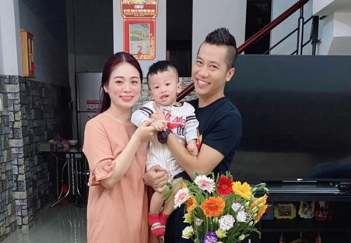 Hoàng Rapper: Bị kỳ thị vì đeo kính cận, cô đơn đến mức muốn ra đi và cuộc sống hôn nhân kín tiếng - Hình 8