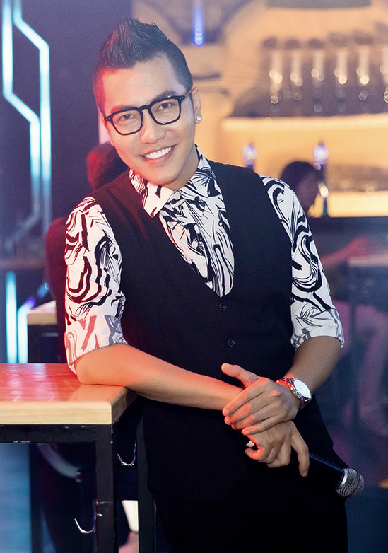 Hoàng Rapper: Bị kỳ thị vì đeo kính cận, cô đơn đến mức muốn ra đi và cuộc sống hôn nhân kín tiếng - Hình 5
