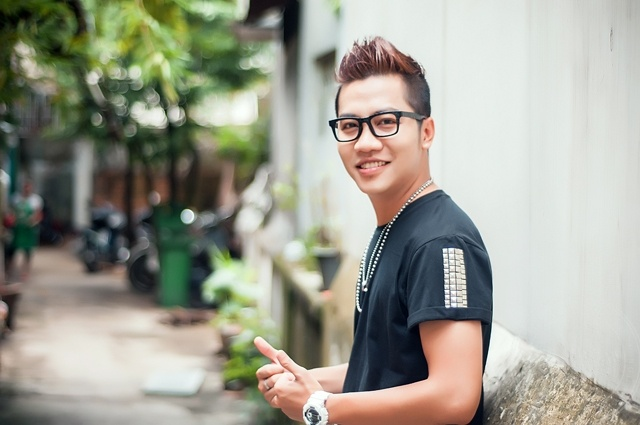 Hoàng Rapper: Bị kỳ thị vì đeo kính cận, cô đơn đến mức muốn ra đi và cuộc sống hôn nhân kín tiếng - Hình 3