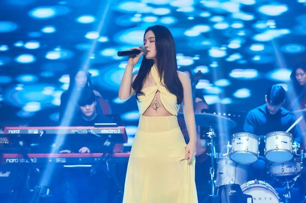 Lee Hi - Adele Hàn Quốc và chặng đường nghệ thuật đầy thăng trầm, đang nổi là bị YG đóng băng - Hình 10