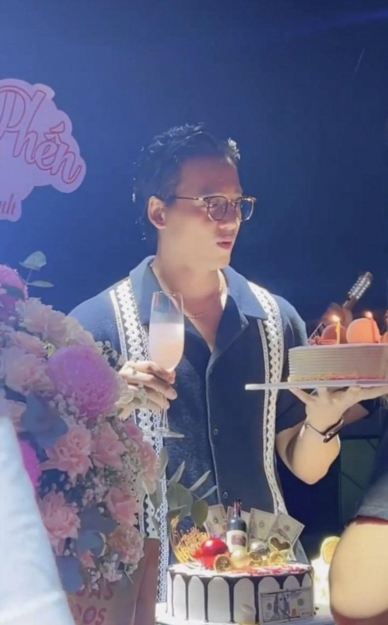 Mỹ Tâm lộ diện cùng bạn trai tin đồn kém 10 tuổi, quẩy nhạc Blackpink mừng sinh nhật người ấy - Hình 2