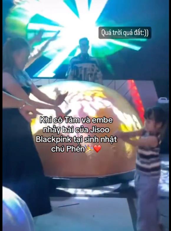 Mỹ Tâm lộ diện cùng bạn trai tin đồn kém 10 tuổi, quẩy nhạc Blackpink mừng sinh nhật người ấy - Hình 4