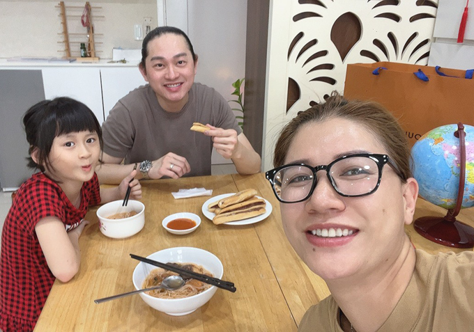 Đám cưới Trang Khàn bị bóc mẽ chi tiết sai sai, rộ nghi vấn thuê người dự tại Đà Lạt? - Hình 9