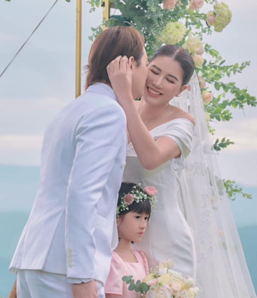 Đám cưới Trang Khàn bị bóc mẽ chi tiết sai sai, rộ nghi vấn thuê người dự tại Đà Lạt? - Hình 5