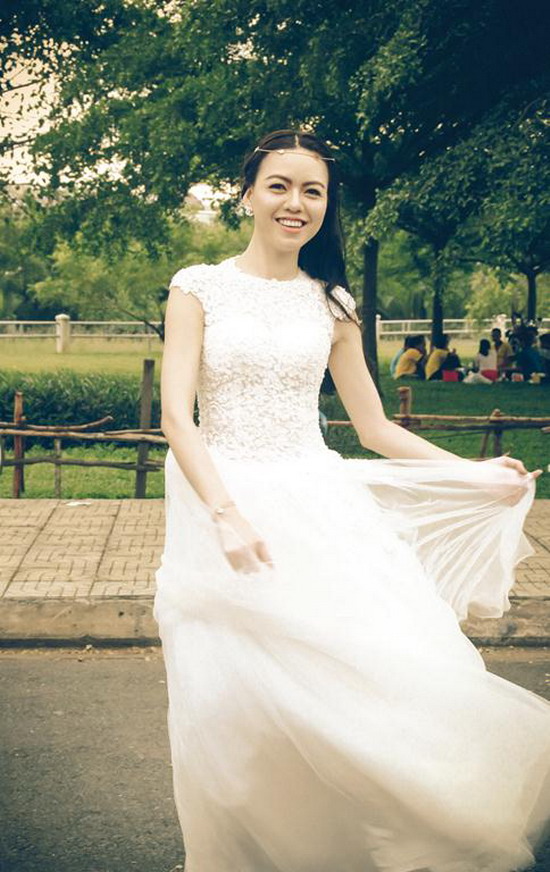Hoa hậu Vũ Hoàng Điệp: Đời tư khó đoán, tháo chạy bí ẩn sau cuộc tình ồn ào với Công mô tô - Hình 8