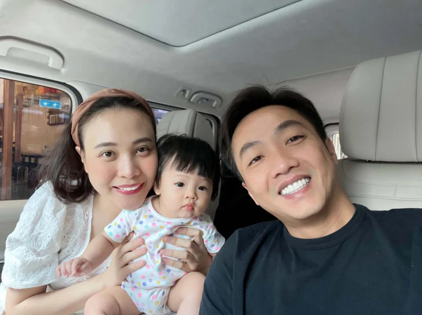 Đàm Thu Trang chính thức lâm bồn sinh con thứ 2 cho Cường Đô La, diện mạo giống bố y khuôn - Hình 5
