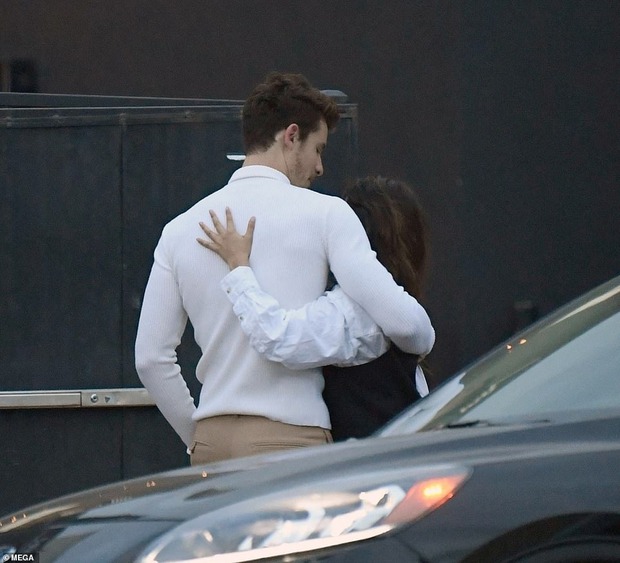 Camila Cabello và Shawn Mendes quay về bên nhau sau 2 năm chia tay - Hình 2