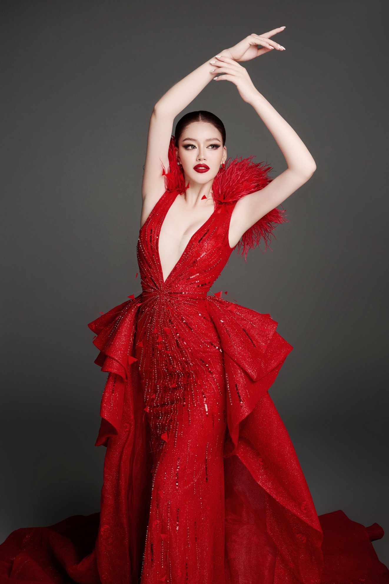 Đặng Thanh Ngân gây bất ngờ khi đại diện Việt Nam thi Miss Supranational 2023 sau 6 năm ở ẩn - Hình 6