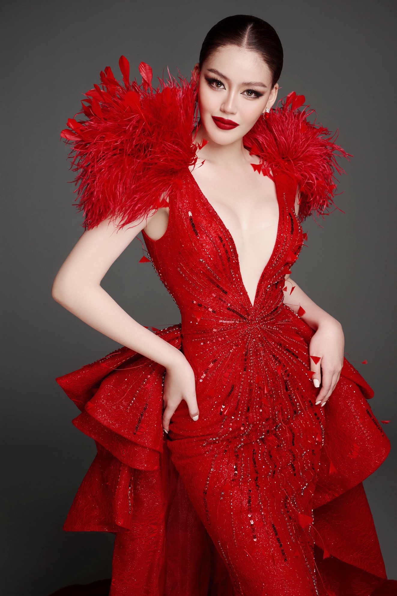Đặng Thanh Ngân gây bất ngờ khi đại diện Việt Nam thi Miss Supranational 2023 sau 6 năm ở ẩn - Hình 9