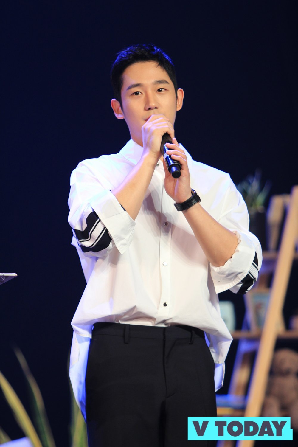 Jung Hae In đến Việt Nam: Mê mẩn với món ăn Việt, âm thầm xuất hiện khiến fan nháo nhào? - Hình 6