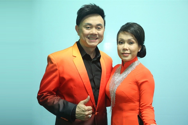 Việt Hương nghẹn ngào nhớ Chí Tài khi nhìn kỷ vật của đàn anh - Hình 1