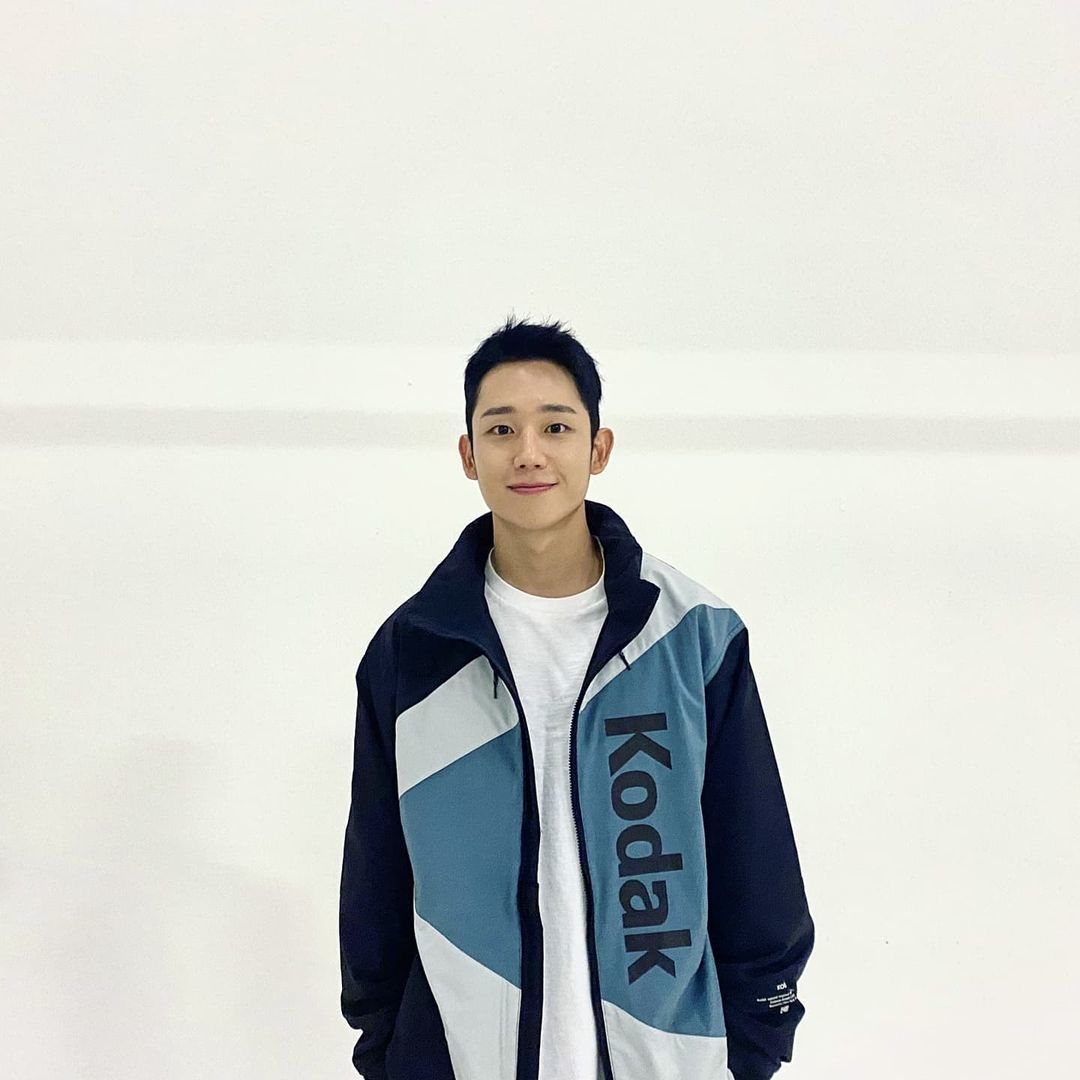 Jung Hae In đổ bộ sự kiện ở Hà Nội: Mặt đẹp như tượng tạc, chuẩn người yêu chị đại Son Ye Jin - Hình 11