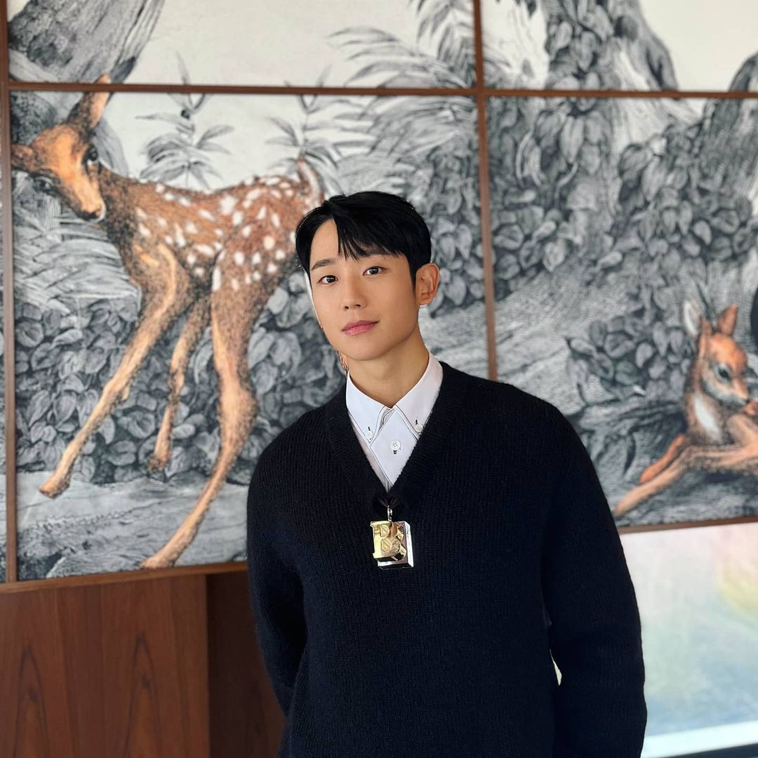 Jung Hae In đổ bộ sự kiện ở Hà Nội: Mặt đẹp như tượng tạc, chuẩn người yêu chị đại Son Ye Jin - Hình 14