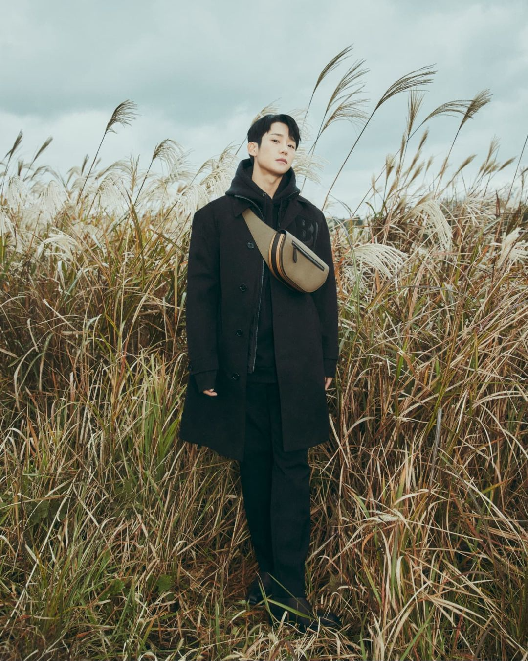 Jung Hae In đổ bộ sự kiện ở Hà Nội: Mặt đẹp như tượng tạc, chuẩn người yêu chị đại Son Ye Jin - Hình 13