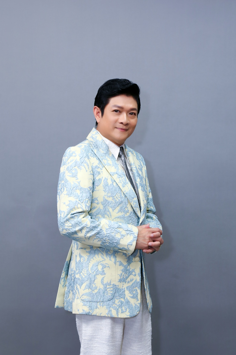 Mạnh Đình: Phải đi đóng hàng ở Mỹ, bất ngờ thành công với 20 USD của mẹ, chuyện tình muộn với fan - Hình 3