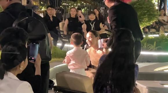 Hồ Ngọc Hà tỏ thái độ khi nghe từ hào quang, Lệ Quyên phốt tình trẻ, nói rõ chuyện gắn bó lâu dài - Hình 3