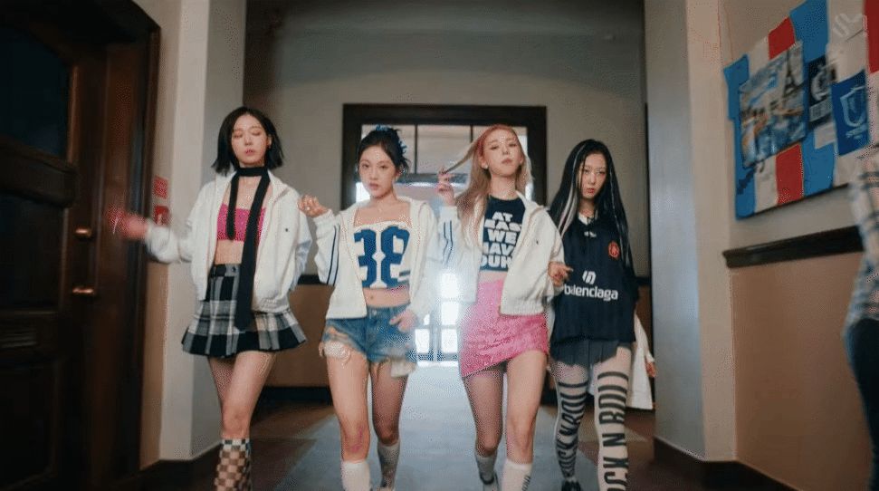 aespa chính thức trở lại: Quay MV chung địa điểm với Sơn Tùng, vượt mặt BLACKPINK phá kỷ lục bán album - Hình 1