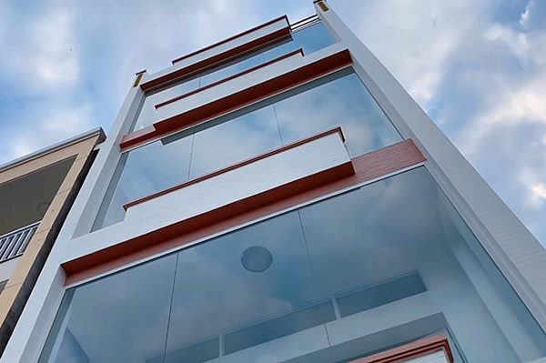Mẹ ruột Thủy Tiên: Vỡ ối vẫn phải đọc đủ bộ kinh rồi mới đi sinh, cứ 1-2 ngày bắt con gái gửi tiền - Hình 9