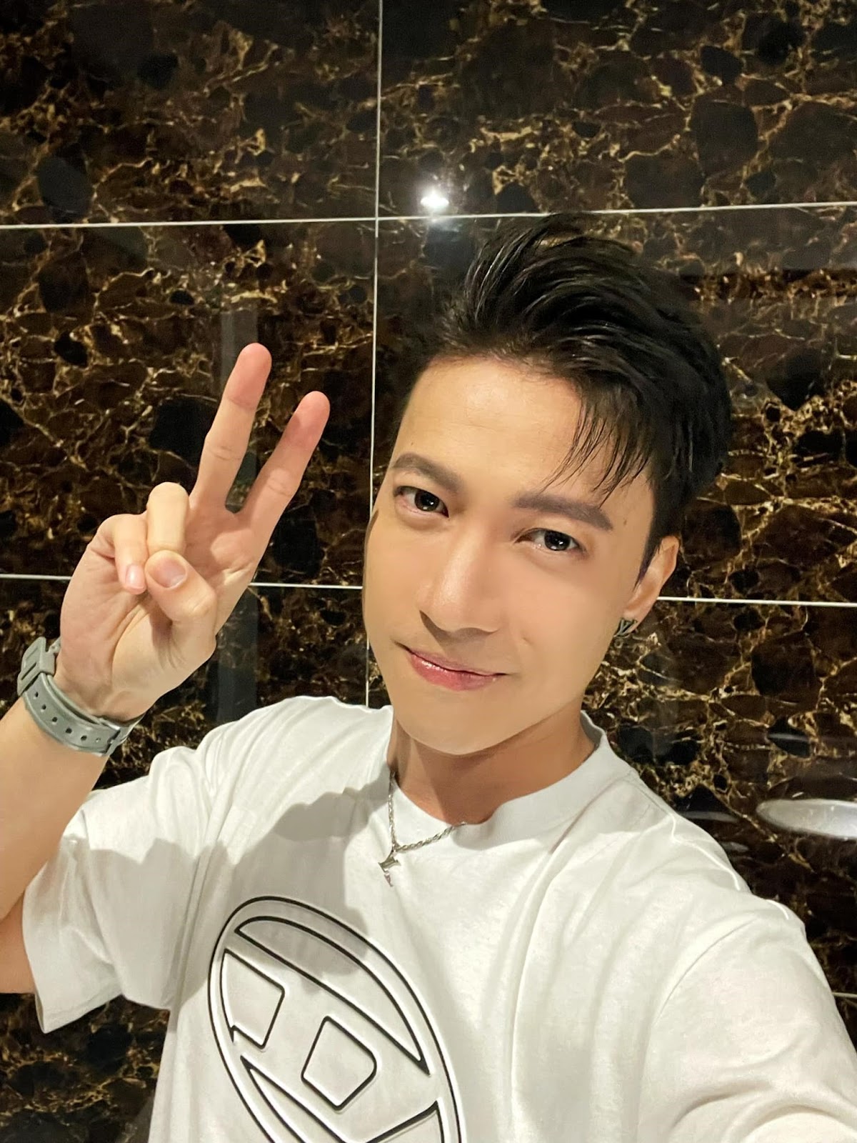 S.T Sơn Thạch bất ngờ đăng đàn xấu hổ vì chuyện liên quan đến Ninh Dương Lan Ngọc: Chuyện gì đây? - Hình 2
